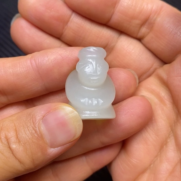 和田玉未镶嵌挂件景**郎