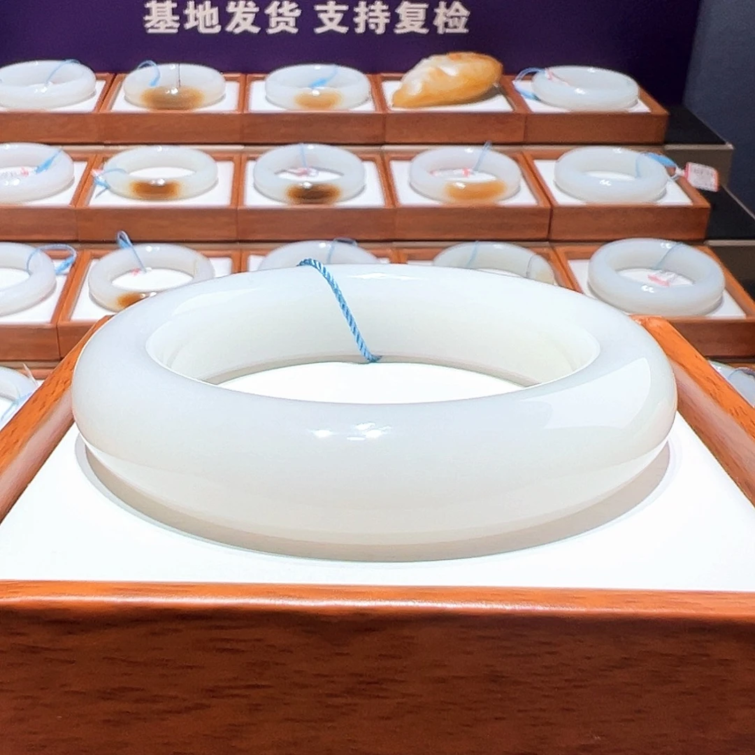 和田玉手镯57 58未镶嵌