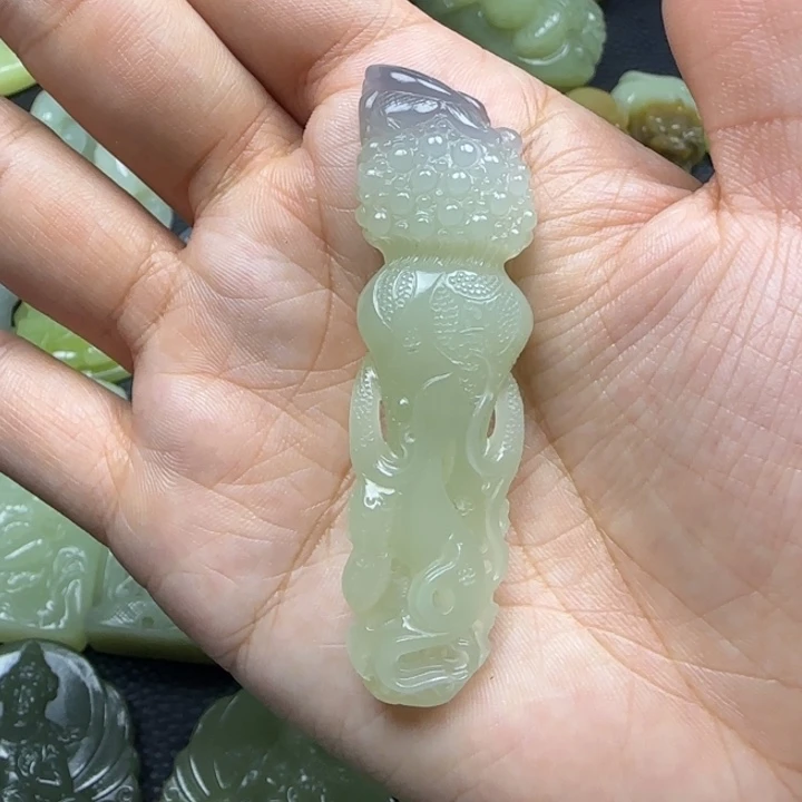 青***聿颈饰未镶嵌和田玉