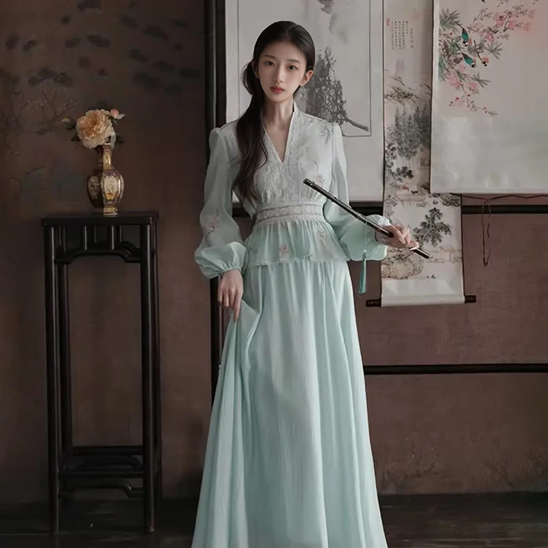 W.WANG春夏国风新中式高端刺绣蕾丝修身V领设计上衣收腰长后妈裙