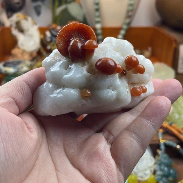 蛇纹石玉未镶嵌吊坠