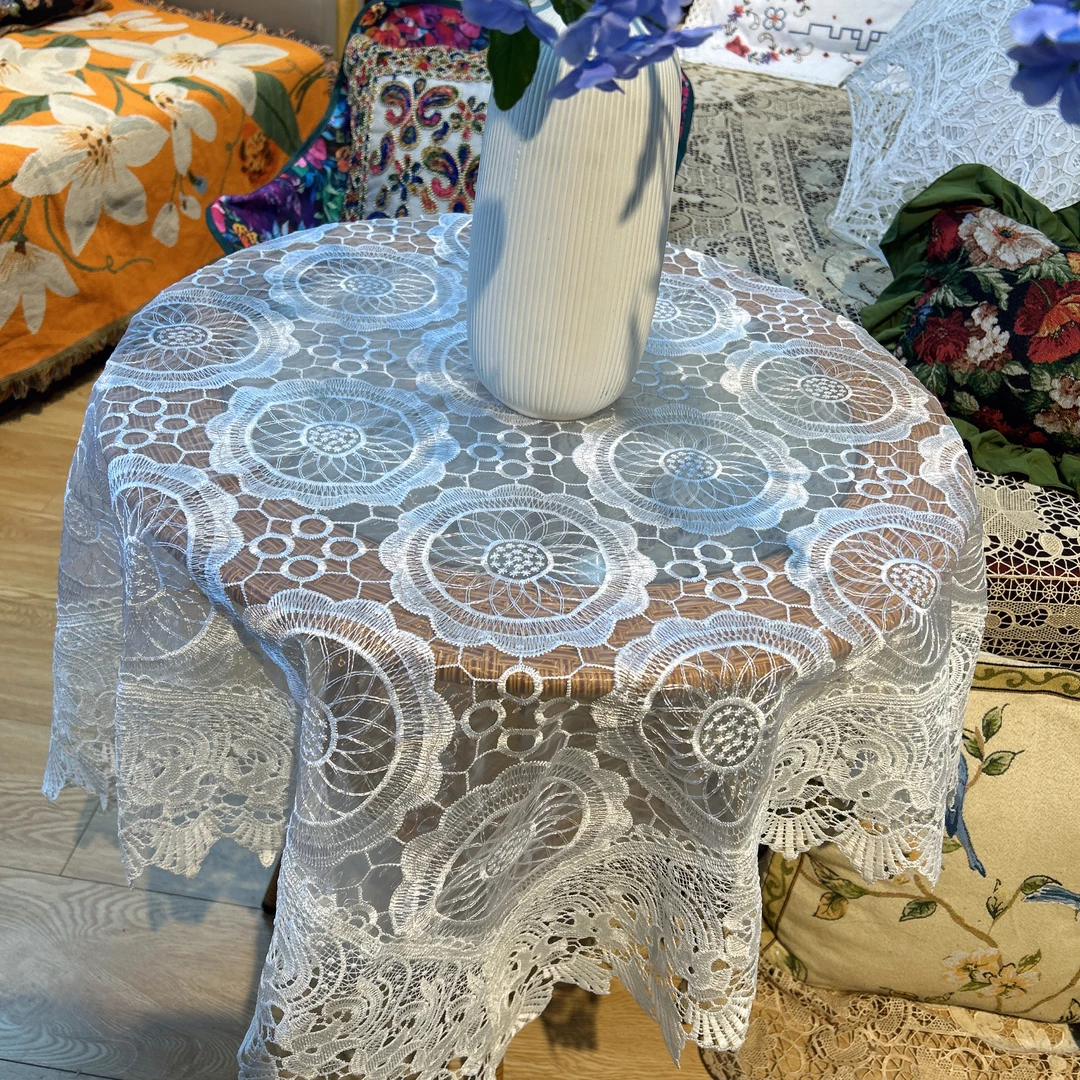 DY005-57-4玻璃纱（110cm方）白色莲藕玫瑰花边桌布