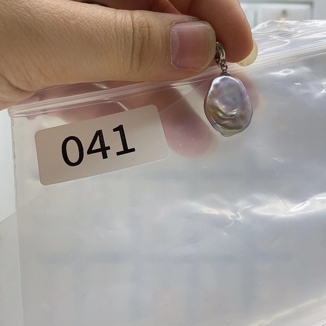 淡水珍珠颈饰合金