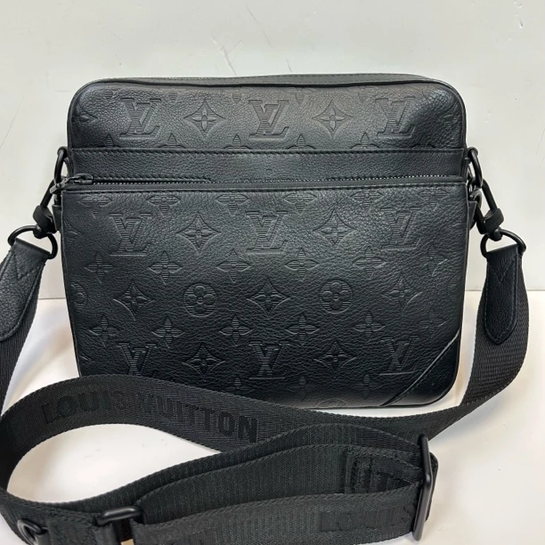 99新 LouisVuitton/路易威登 黑色全皮压纹新款3合1缺子袋1629