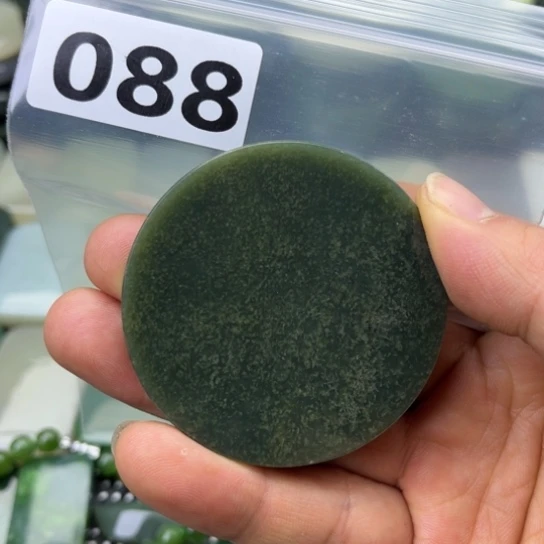 和田玉未镶嵌珠宝半成品