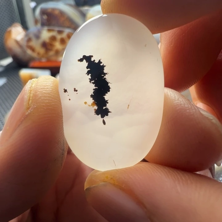 未镶嵌玛瑙/玉髓珠宝奇石