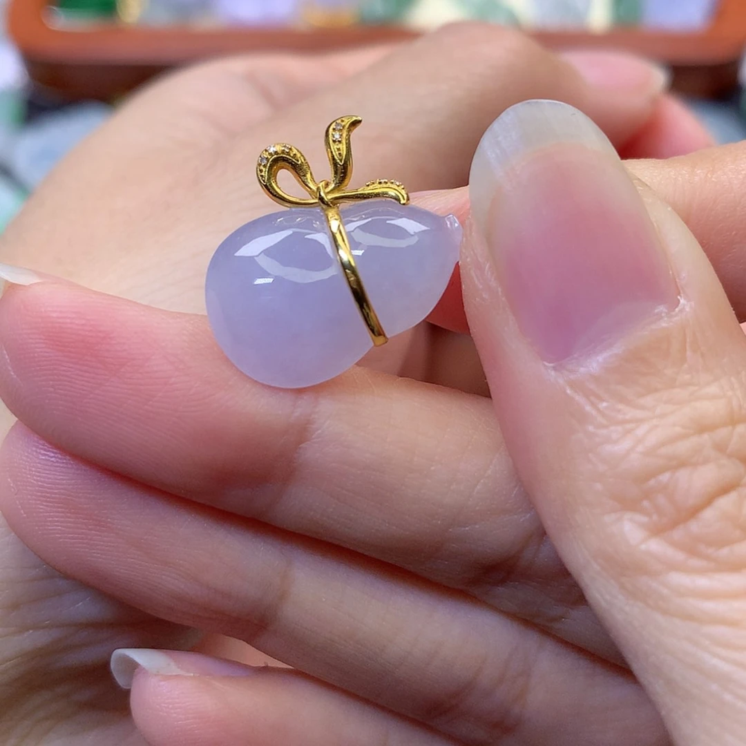 【闪购商品】吊坠(赠链)18K金镶嵌翡翠