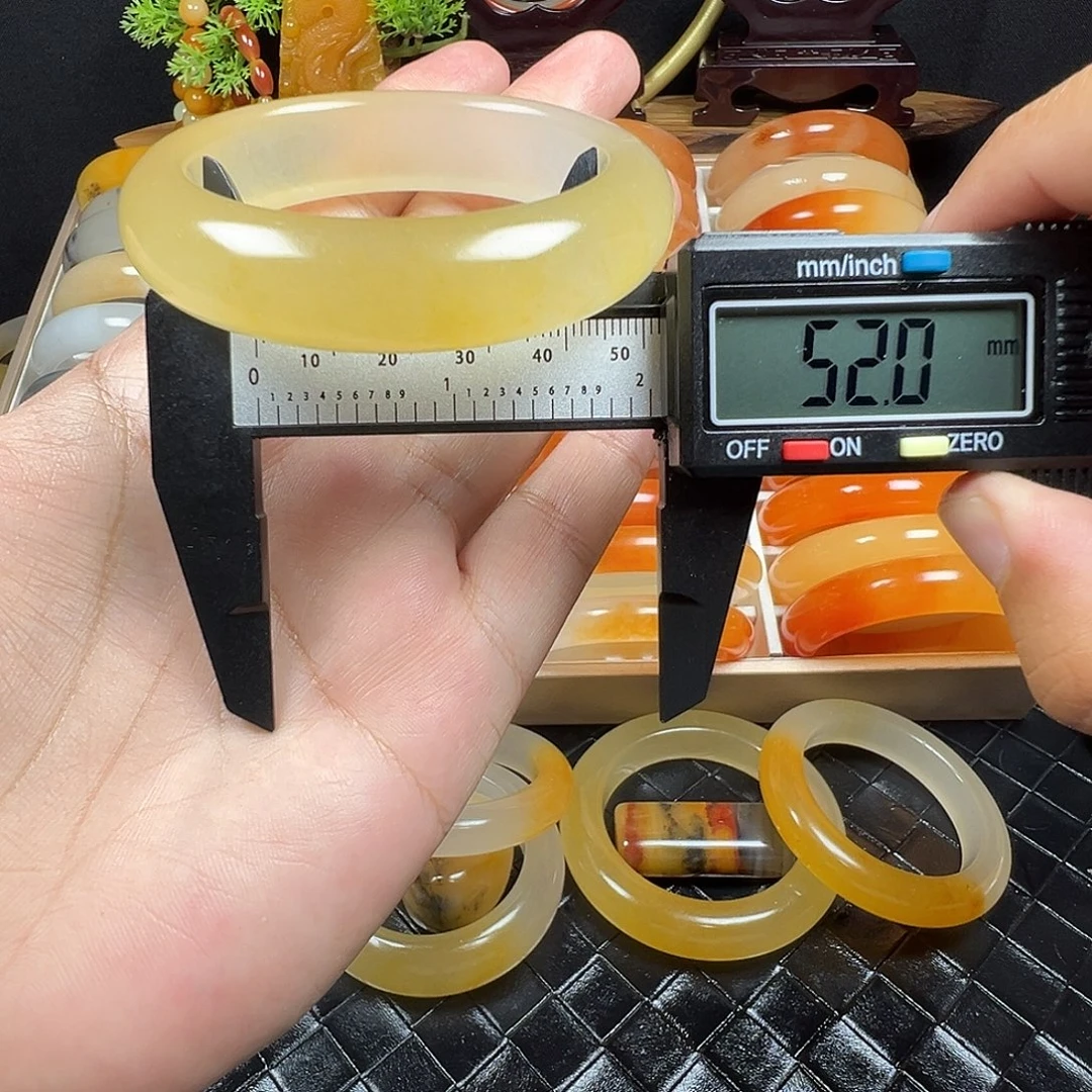 石英质玉（黄龙玉）未镶嵌手镯