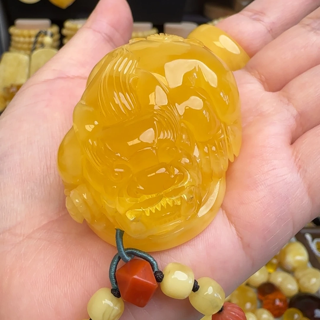琥珀套链未镶嵌天然鸡油黄蜜蜡貔貅吊坠