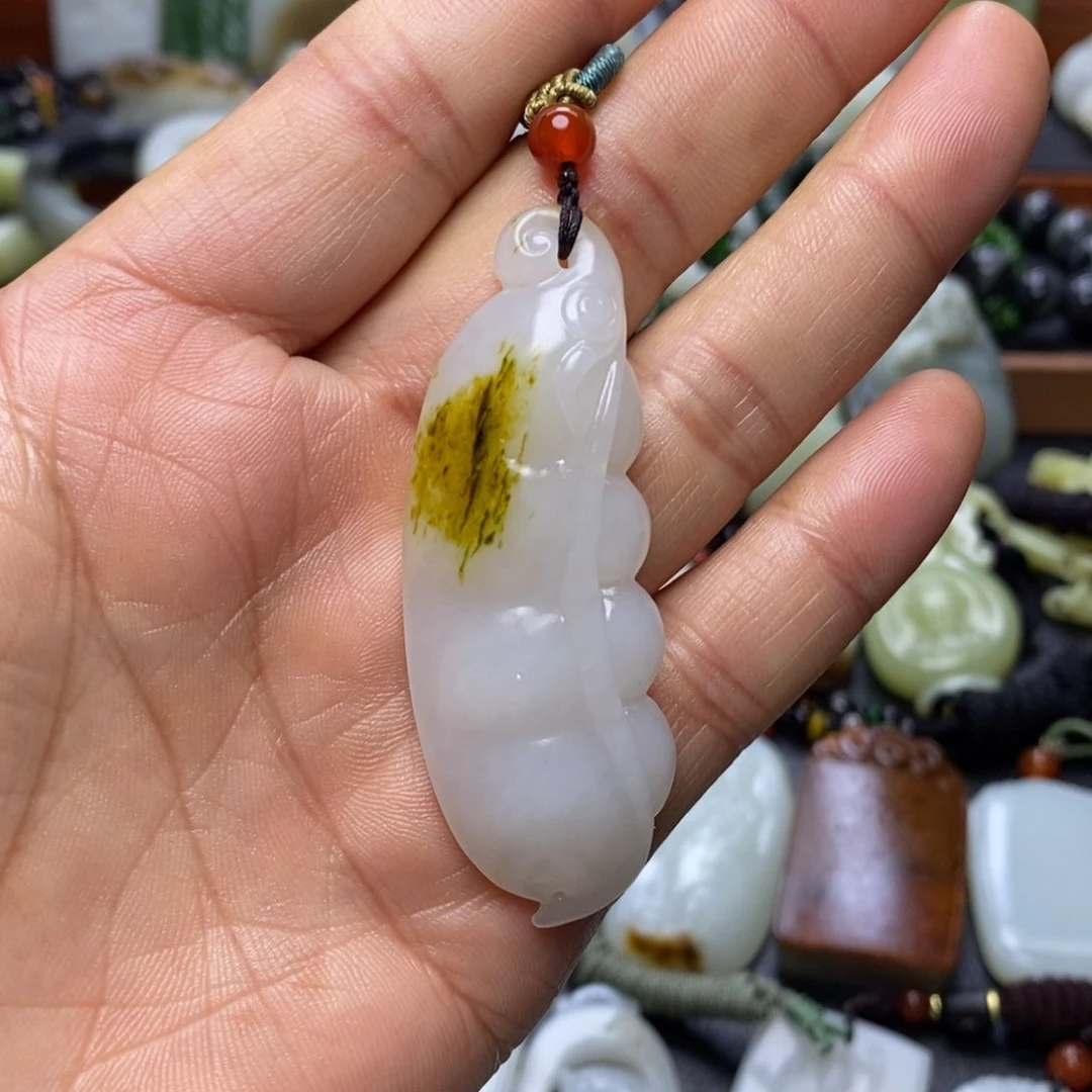 颈饰未镶嵌和田玉