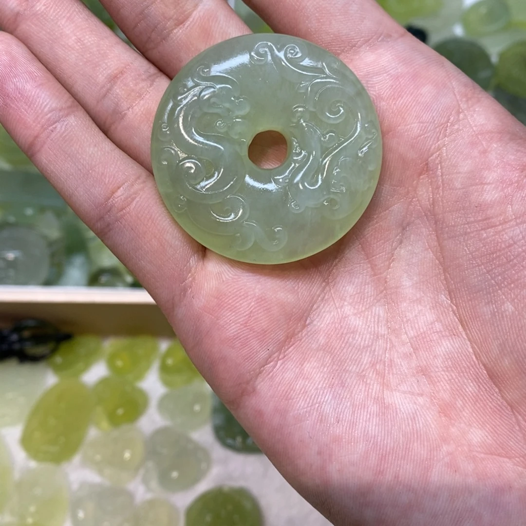 岫玉未镶嵌吊坠(不含链)