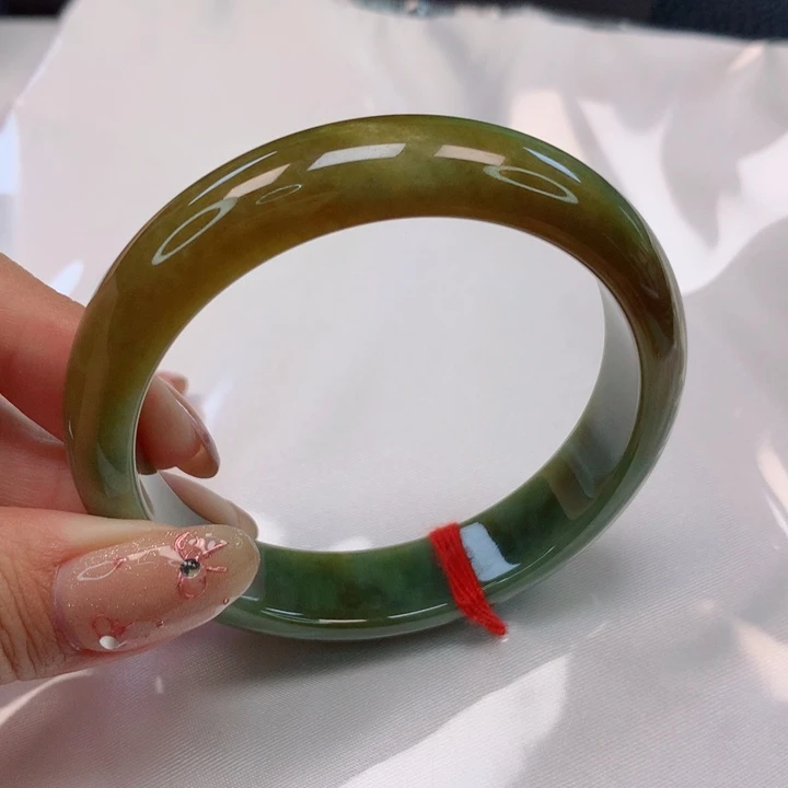 翡翠手镯未镶嵌53圈