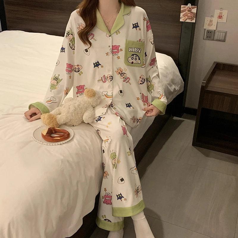 睡衣女款德绒秋冬季长袖保暖2025新款卡通蜡笔小新加厚家居服套装