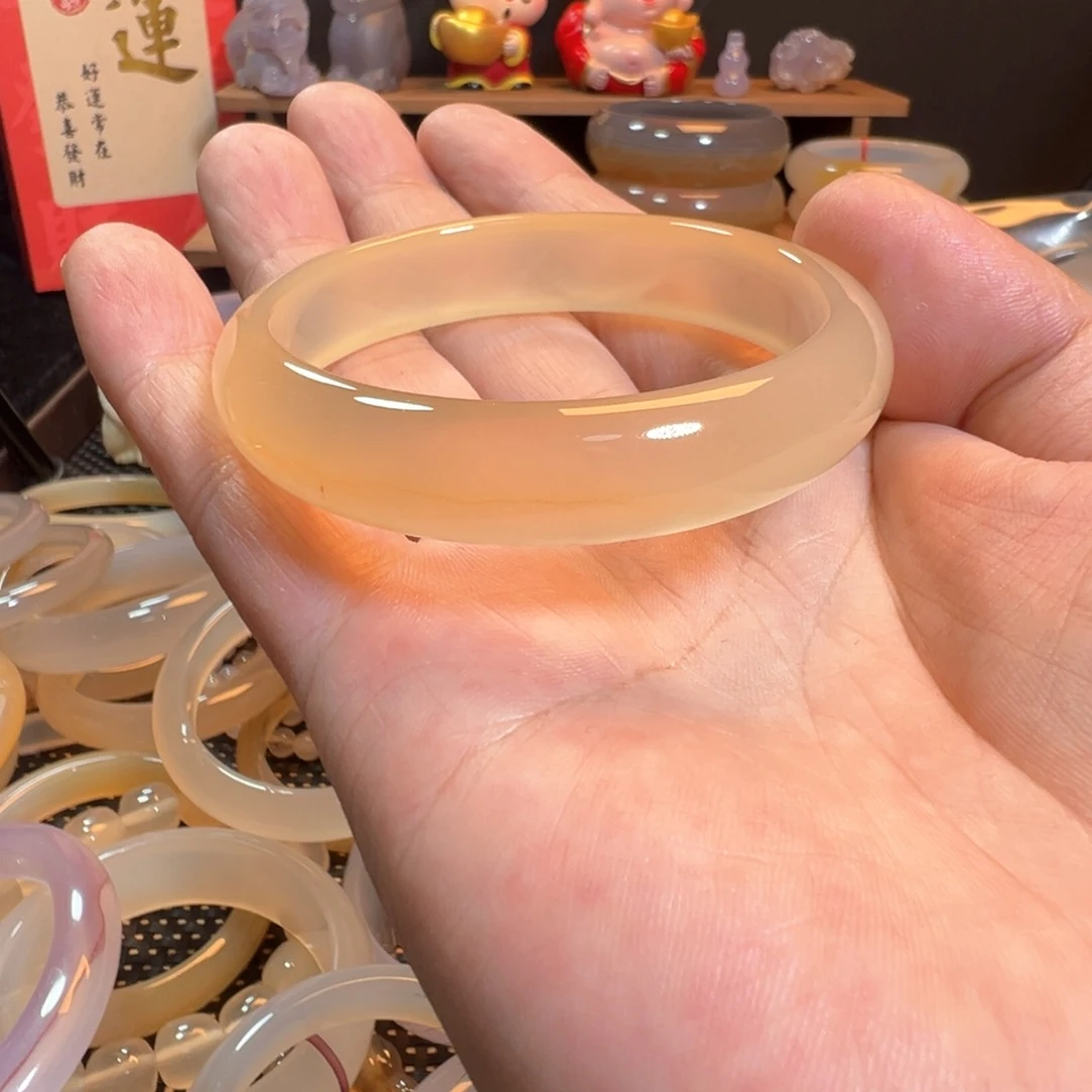 玛瑙/玉髓手镯未镶嵌