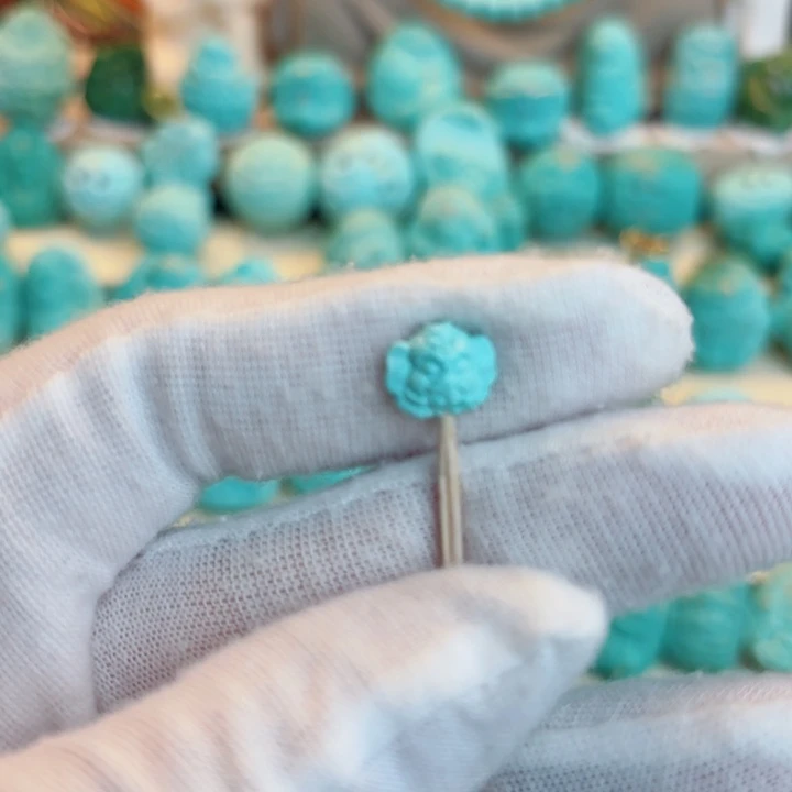 未镶嵌绿松石珠宝奇石