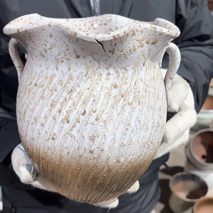 紫砂花盆瑕疵高19口17———-