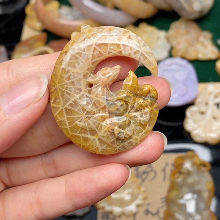 硅化珊瑚（珊瑚玉）手镯未镶嵌半价