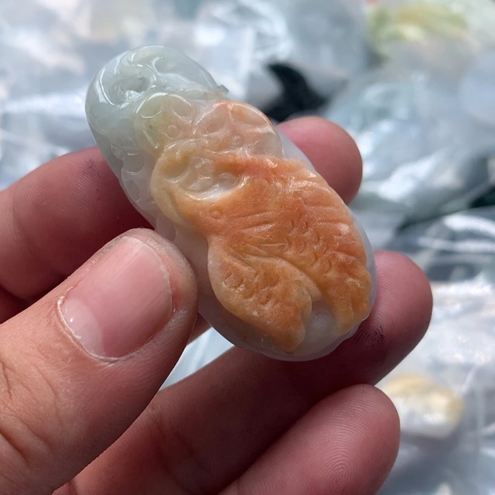 翡翠未镶嵌颈饰保真天然a货翡翠