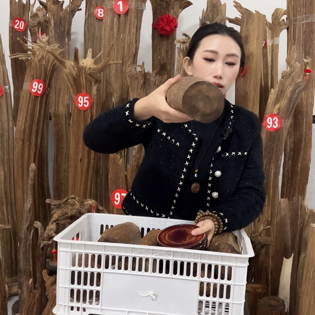 沉香碎屑沉香原材料