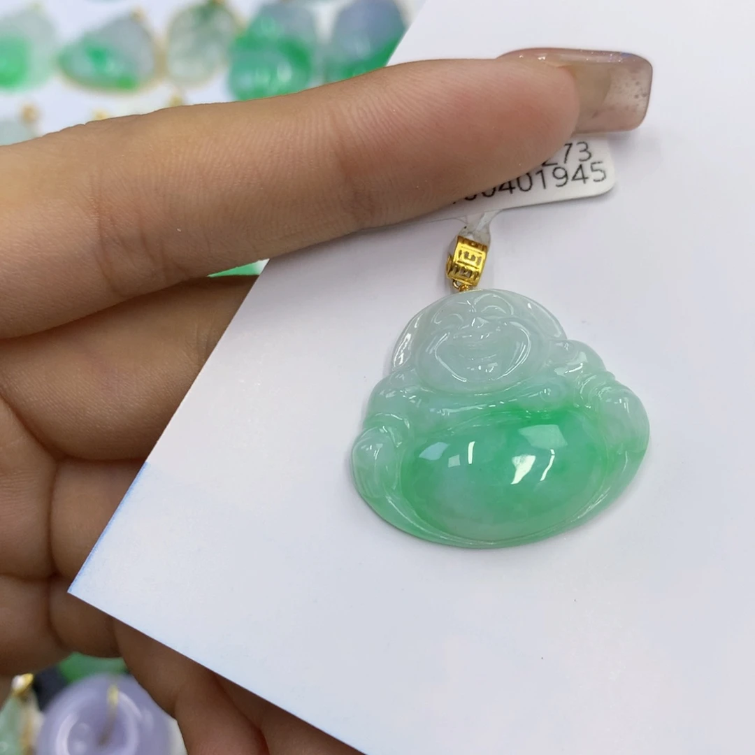 翡翠18K金镶嵌颈饰翡翠