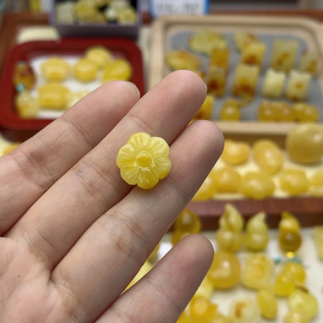 【闪购商品】蜜蜡裸石未镶嵌配饰