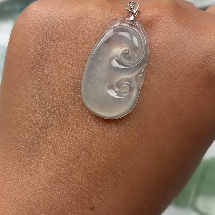 翡翠未镶嵌颈饰纯天然