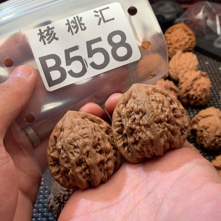 吊坠文玩核桃虎头王