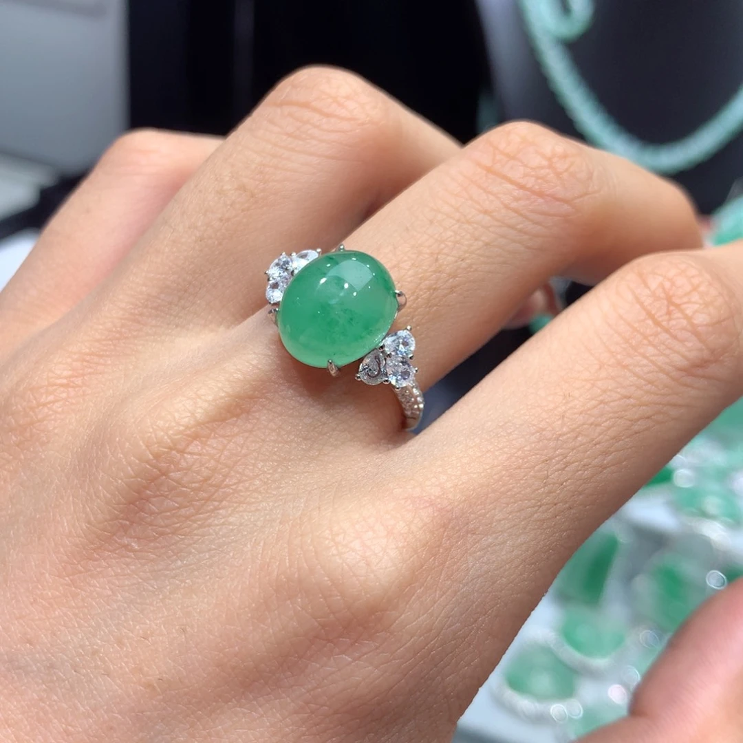 石英质玉（非洲翠）银S925镶嵌颈饰