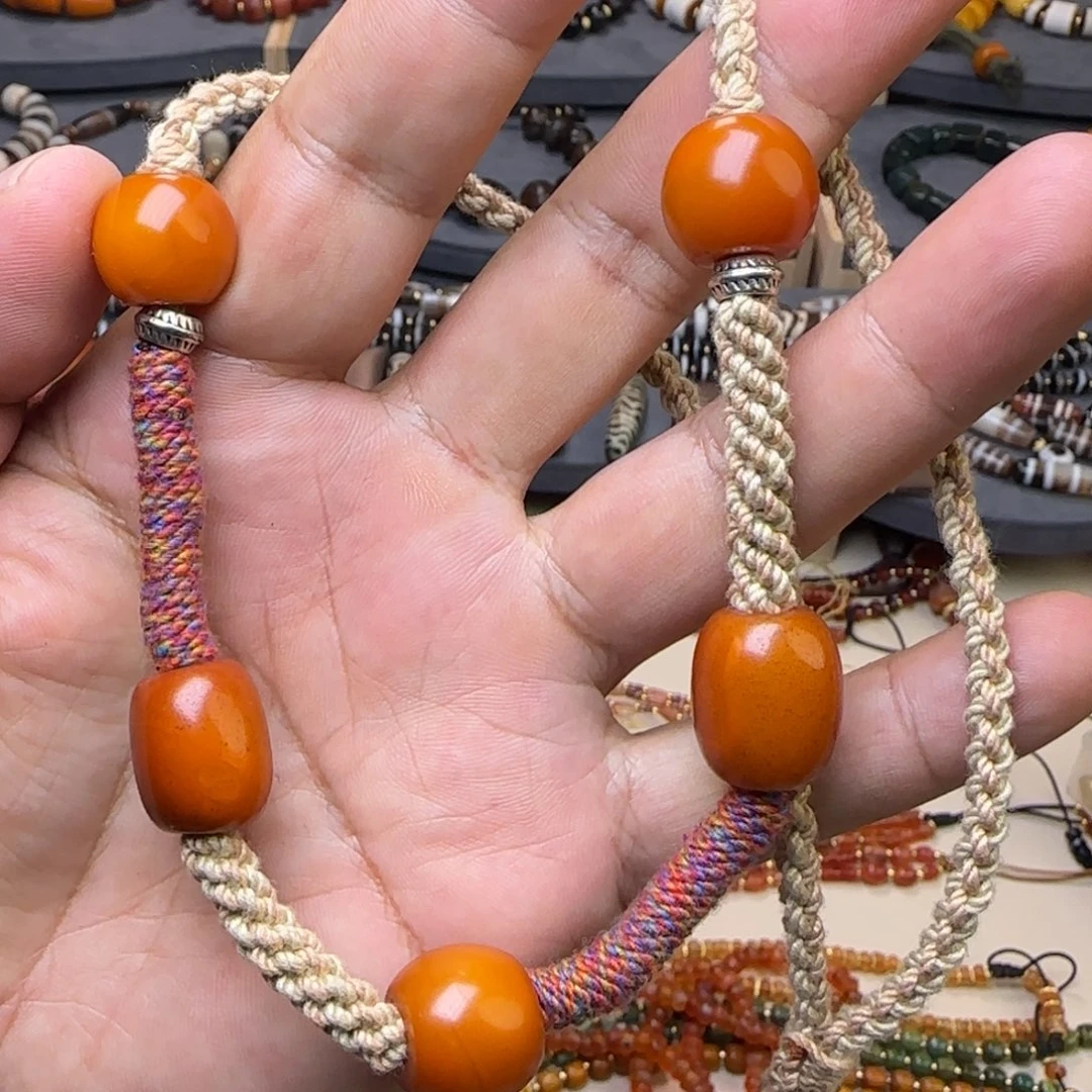 琥珀裸石未镶嵌n n n n n n n