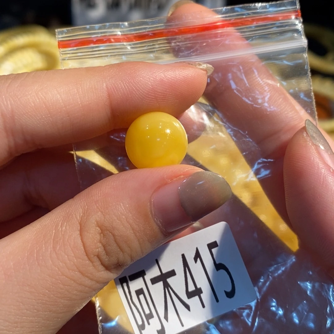 未镶嵌琥珀珠宝奇石415