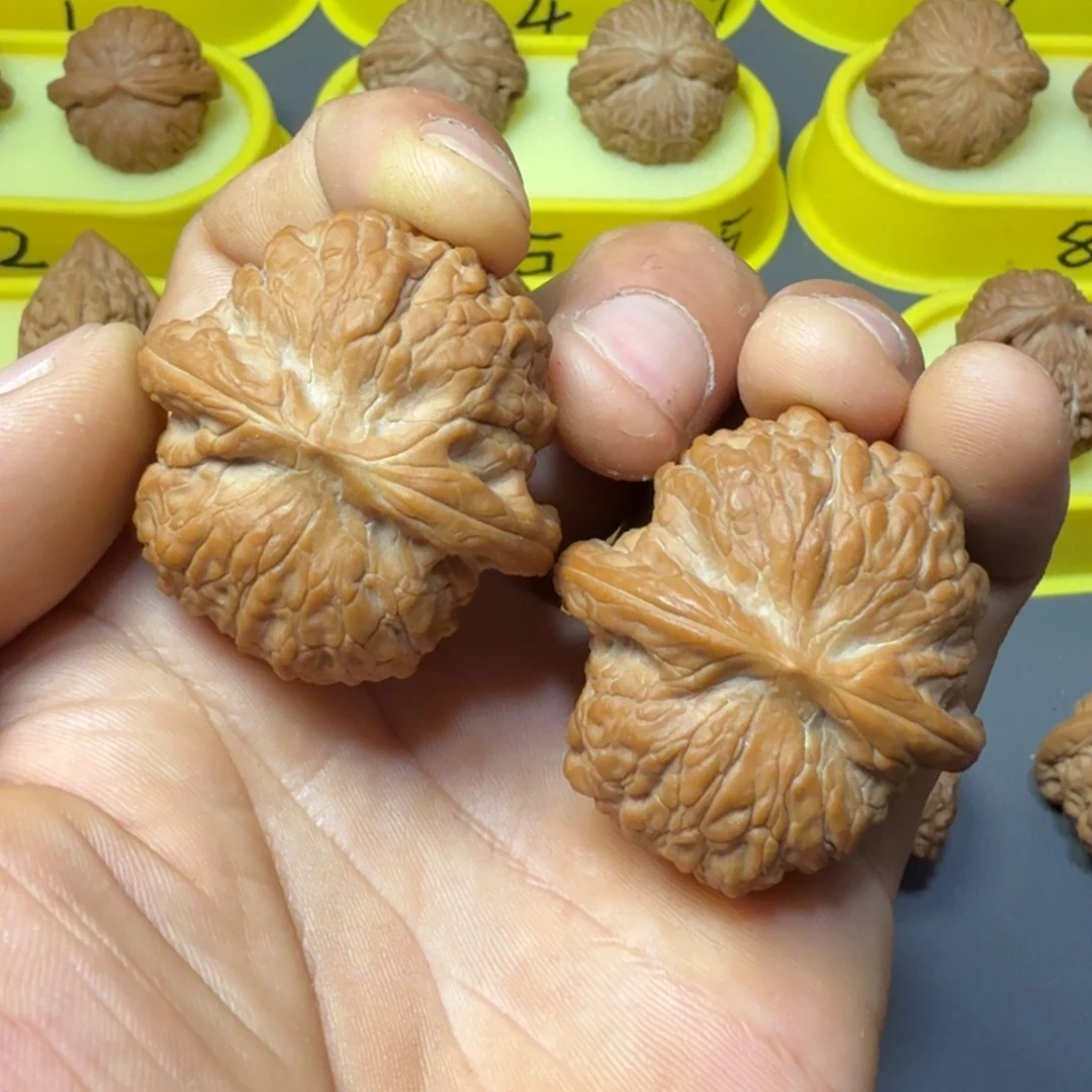 哇***哇文玩核桃把件全品40血麒麟