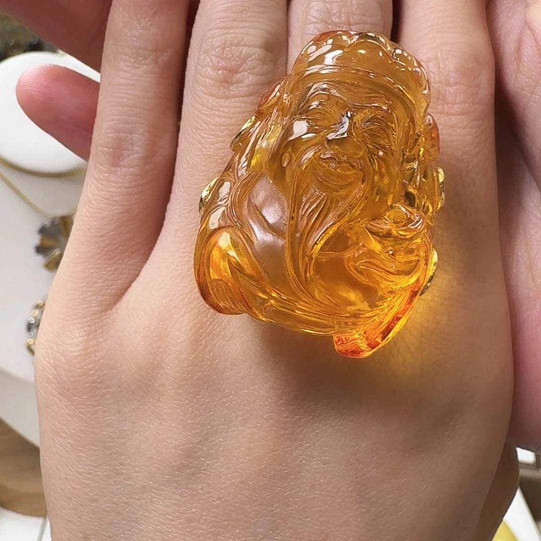 琥珀未镶嵌颈饰戒指