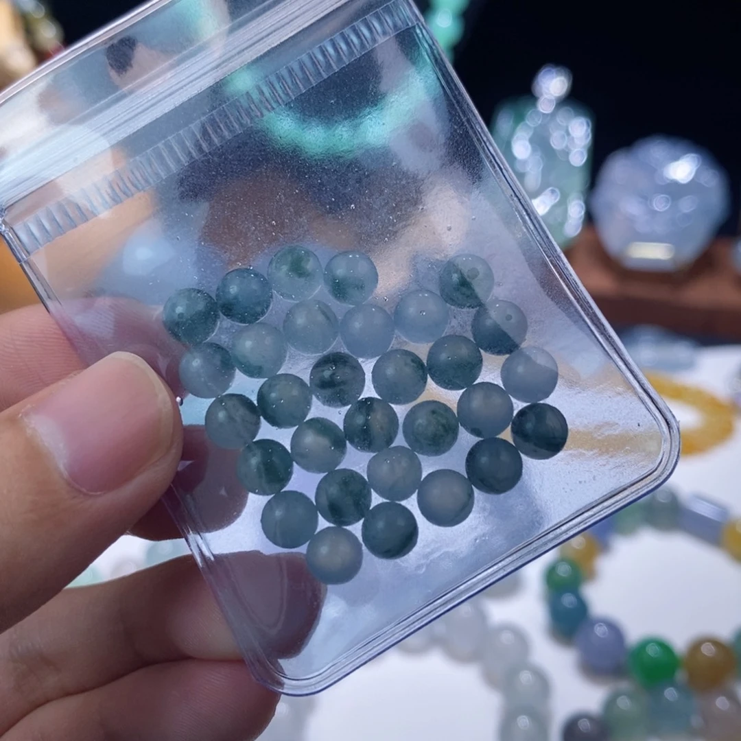 M***_定制翡翠未镶嵌定制不退不换