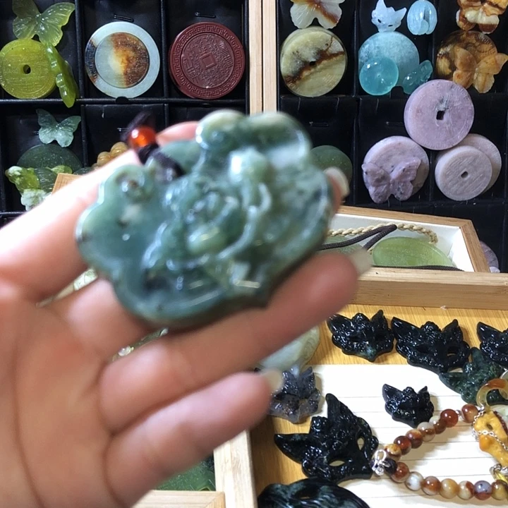 岫玉未镶嵌岫玉挂件