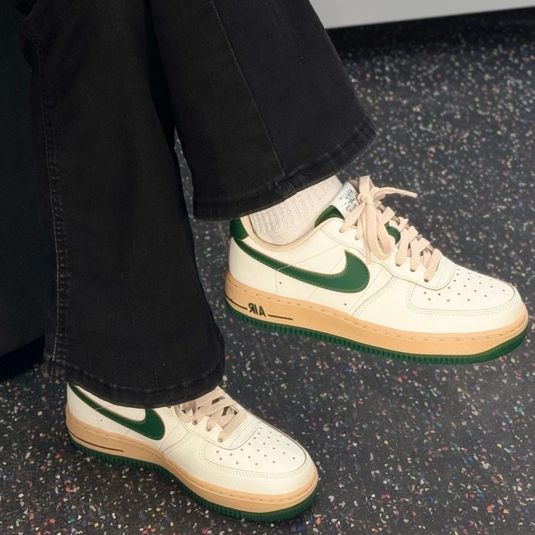 NIKE/耐克AF1空军一号女白绿做旧氧化底休闲低帮板鞋DZ4764-133