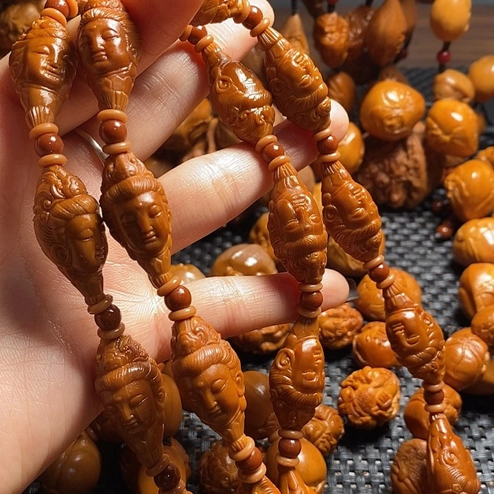 吊坠橄榄核半**缘柳叶观音