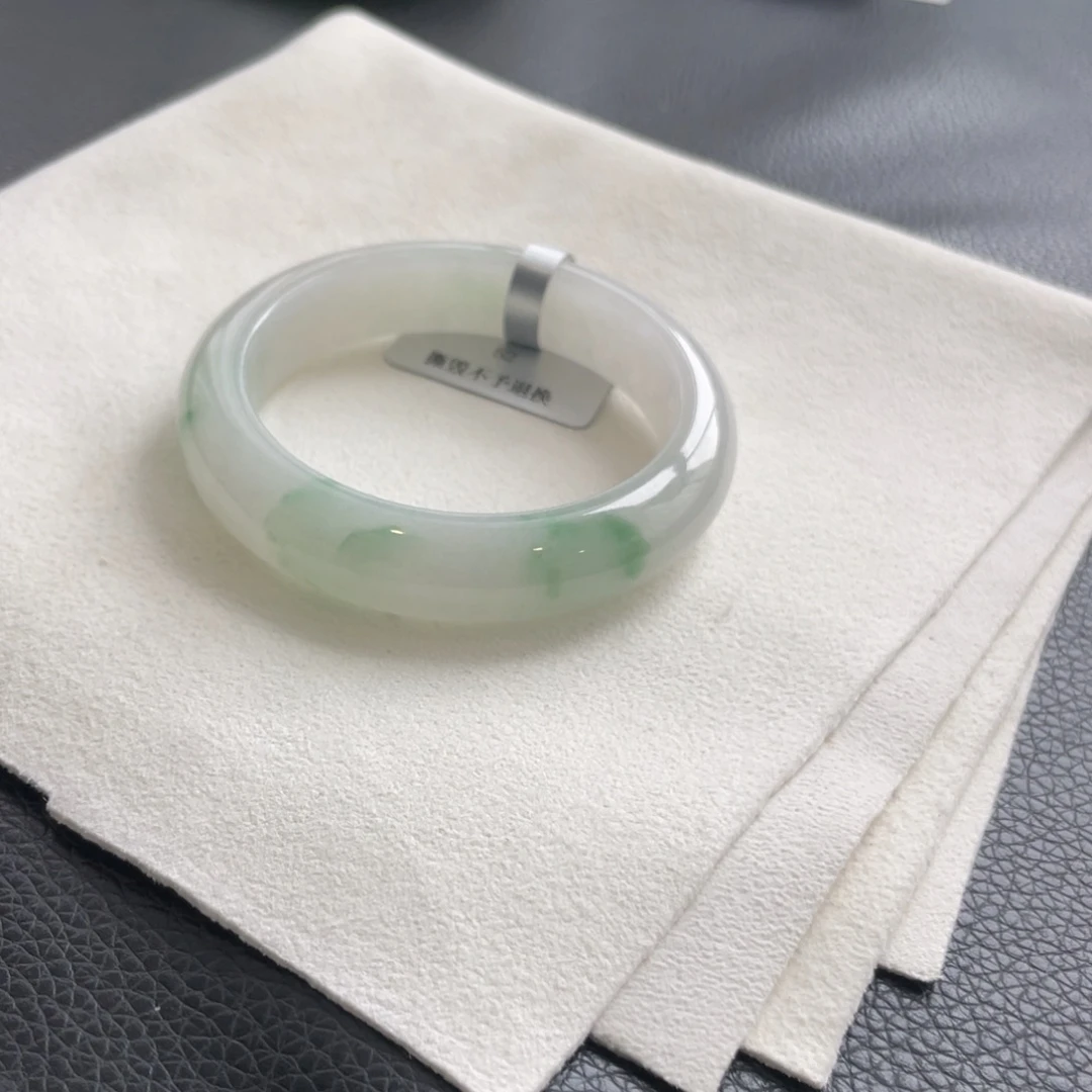 翡翠未镶嵌手镯纹52