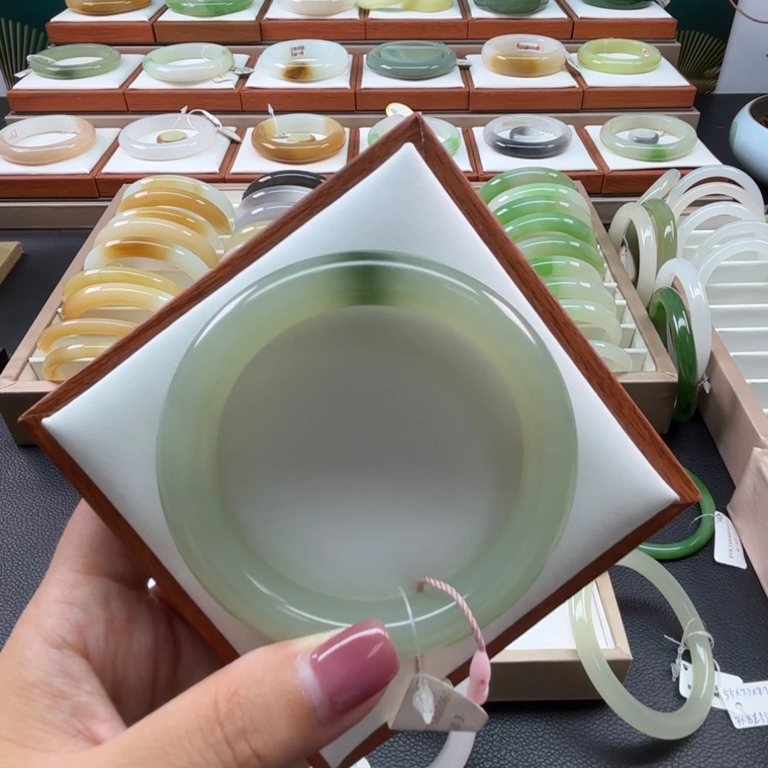 未镶嵌手镯和田玉57