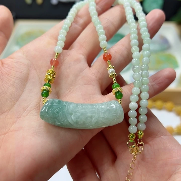 颈饰未镶嵌翡翠项链