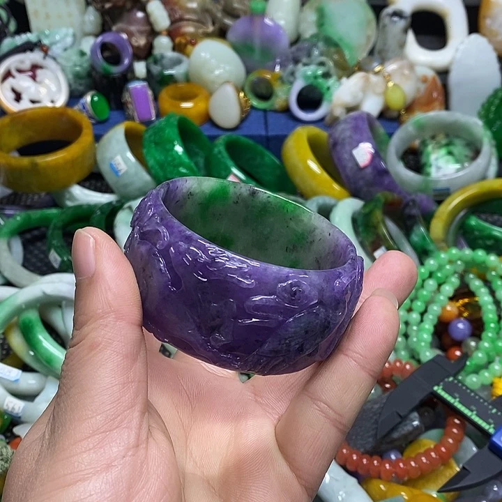 颈饰未镶嵌翡翠吐**泡缅甸翡翠首饰配饰