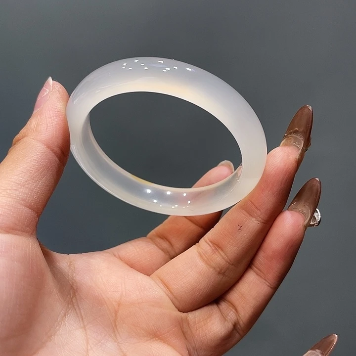 玛瑙/玉髓手镯未镶嵌四****贝