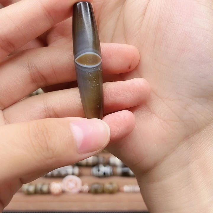 玛瑙/玉髓颈饰未镶嵌输**称