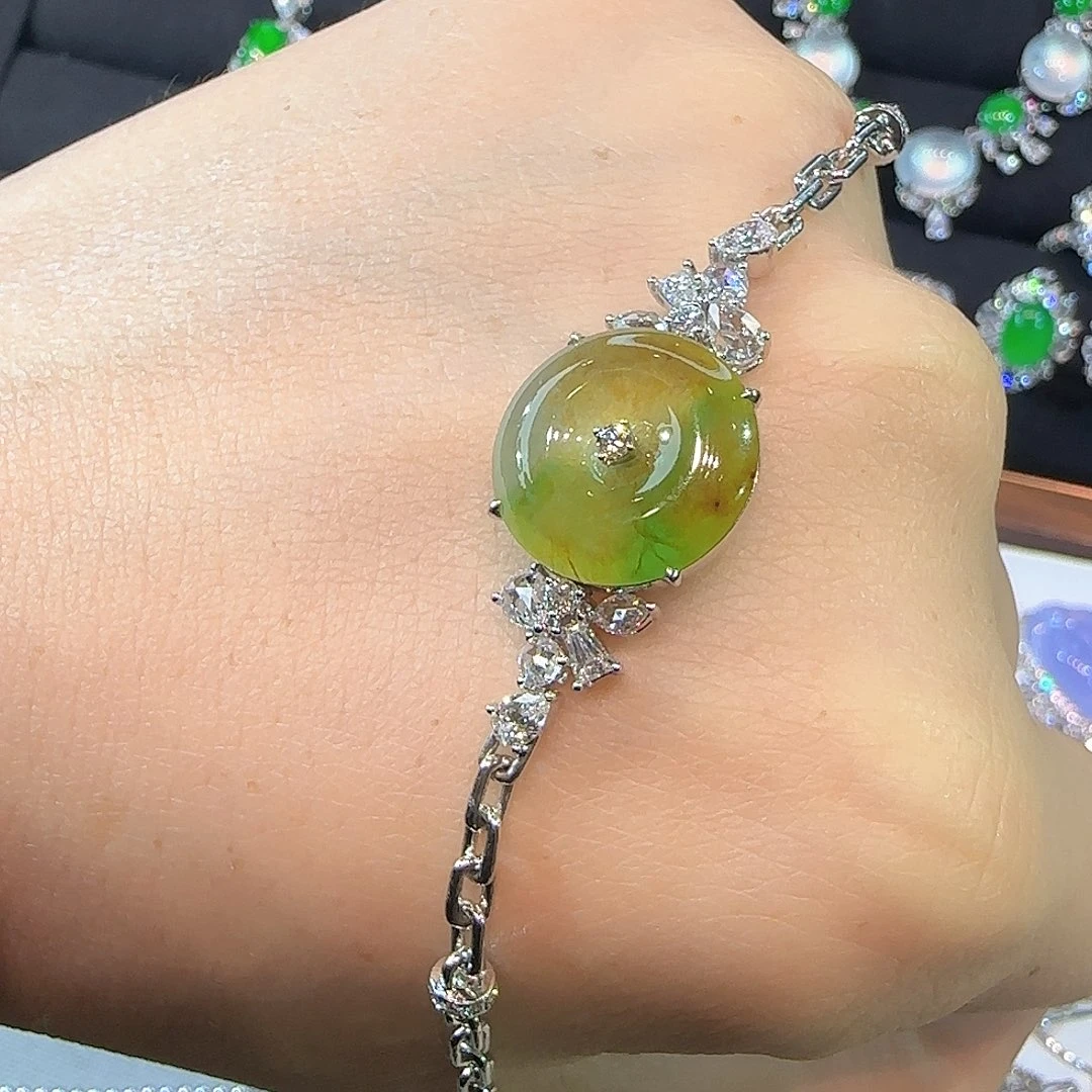 翡翠18K金镶嵌颈饰