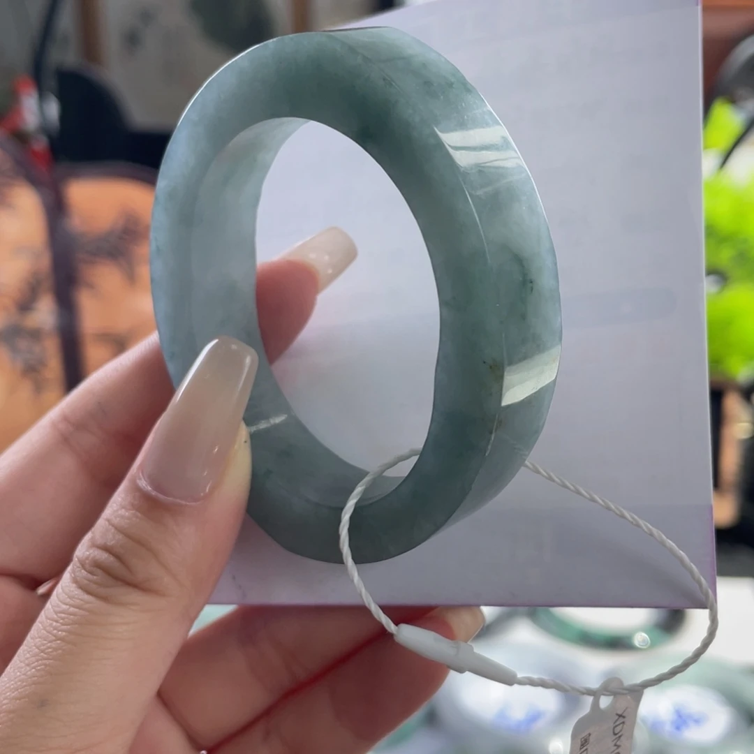 定制翡翠未镶嵌翡翠手镯基地质检发货