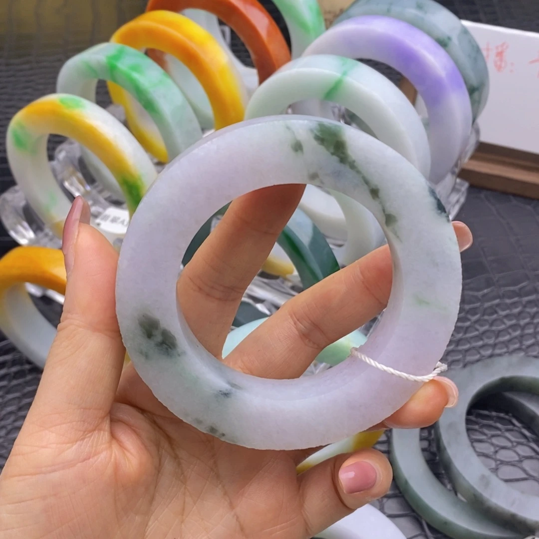 定制翡翠未镶嵌翡翠手镯