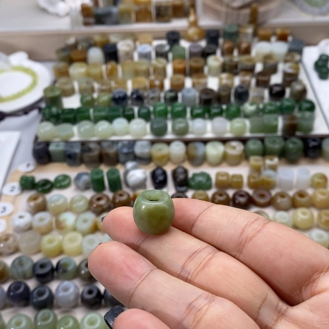 和田玉未镶嵌颈饰黑羊洞福利