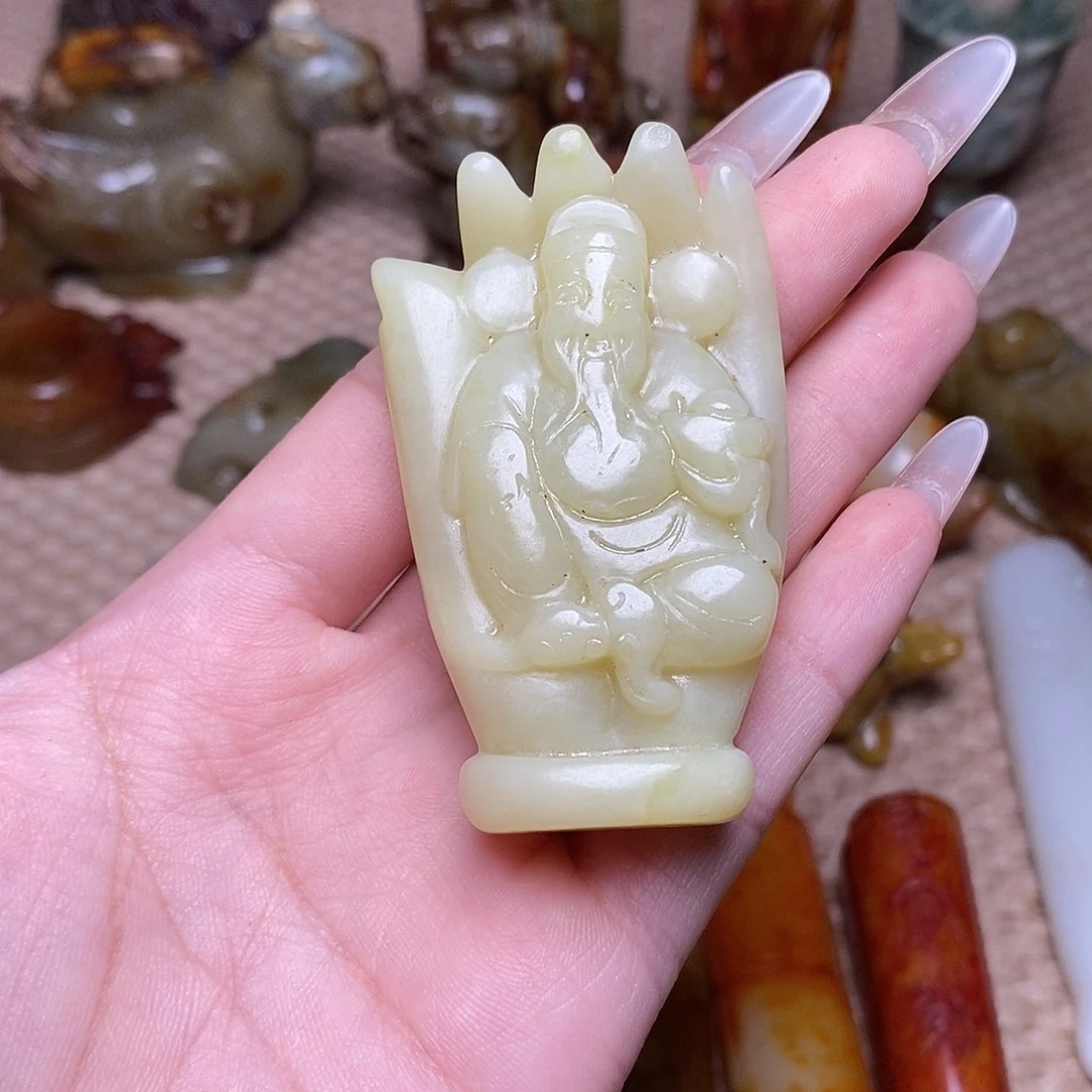 未镶嵌蛇纹石玉颈饰