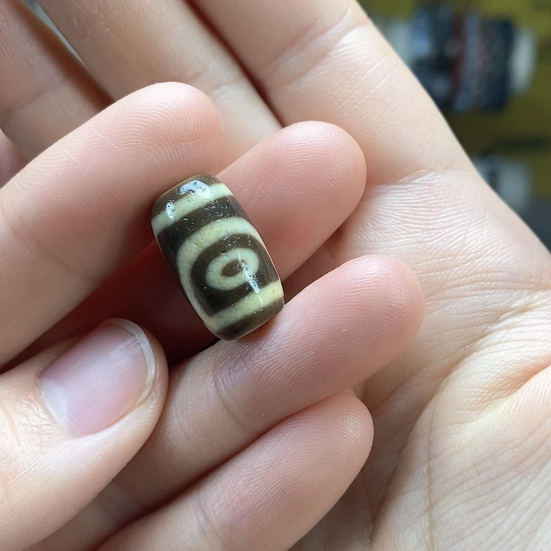 玛瑙/玉髓散珠二眼