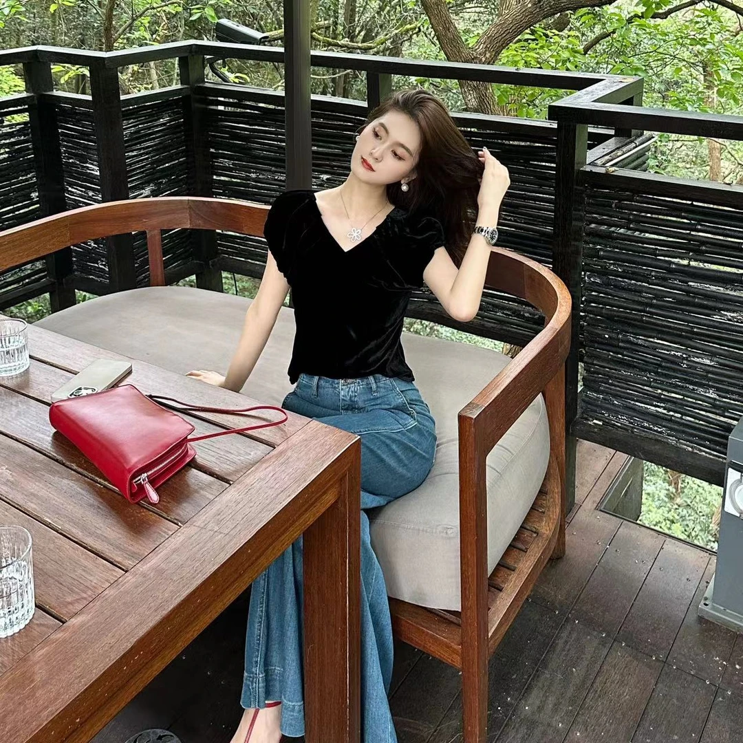 LUOZHIYIN/罗知音T110341F显瘦气质百搭短袖T恤套头V领泡泡袖上衣