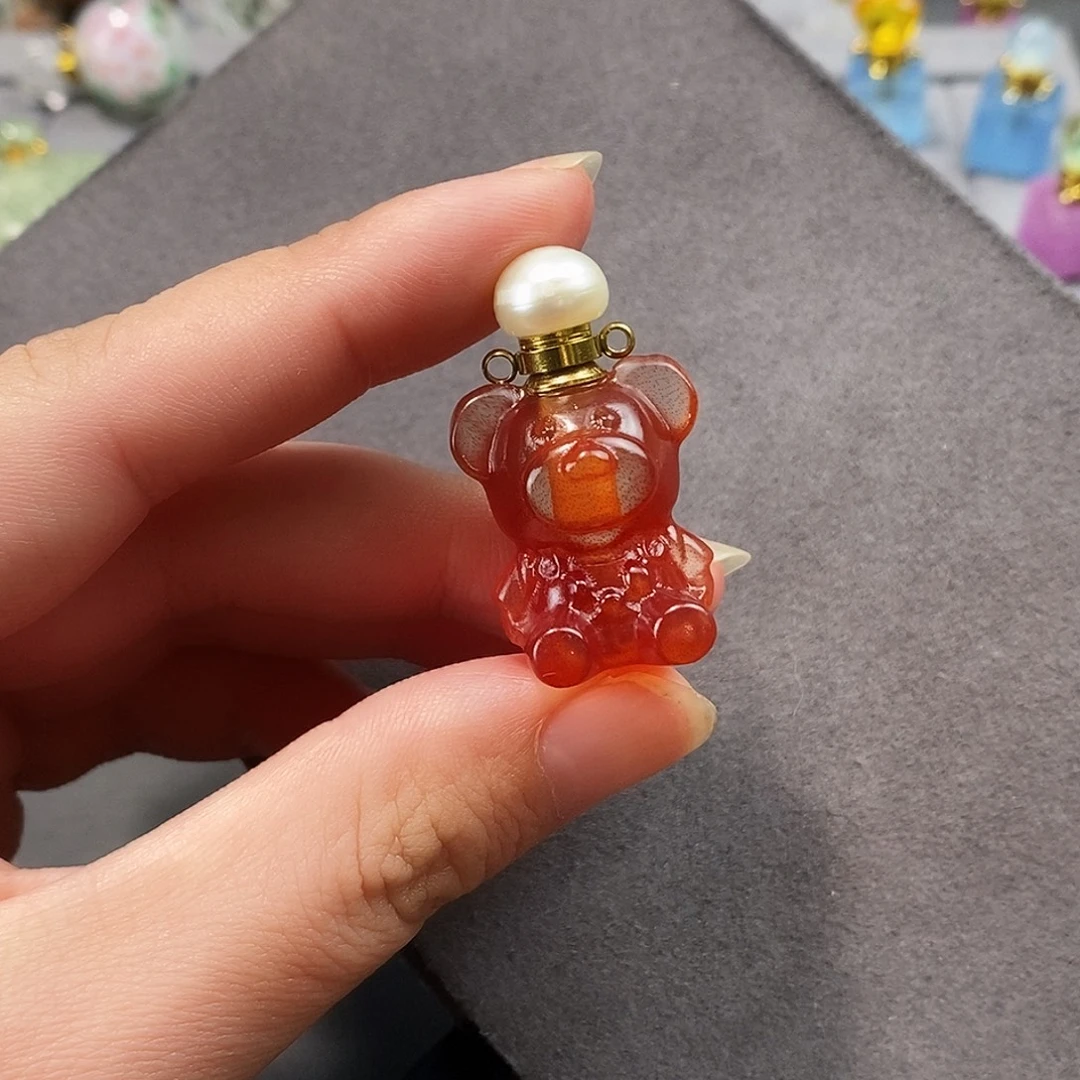 花岗石铁合金香水瓶